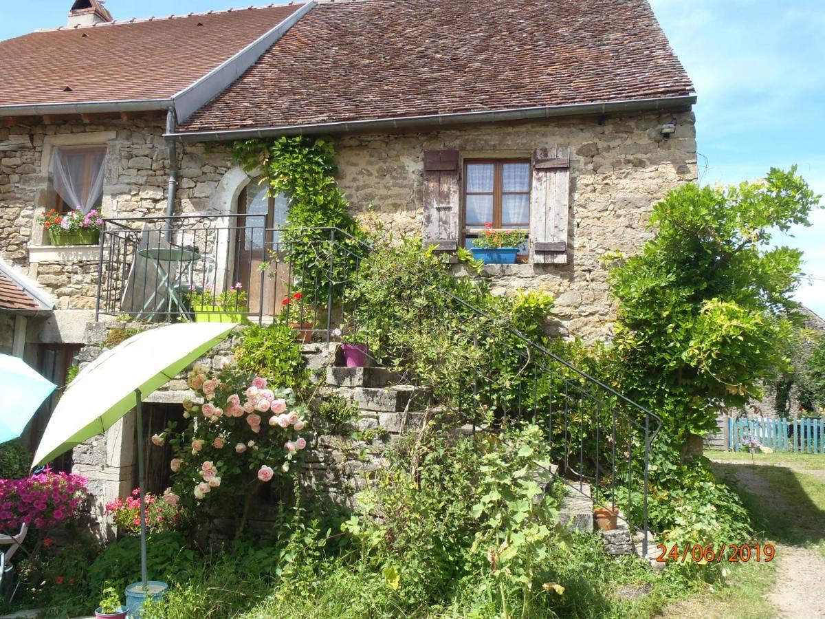 La Maison Du Gue Ecutigny Exterior foto