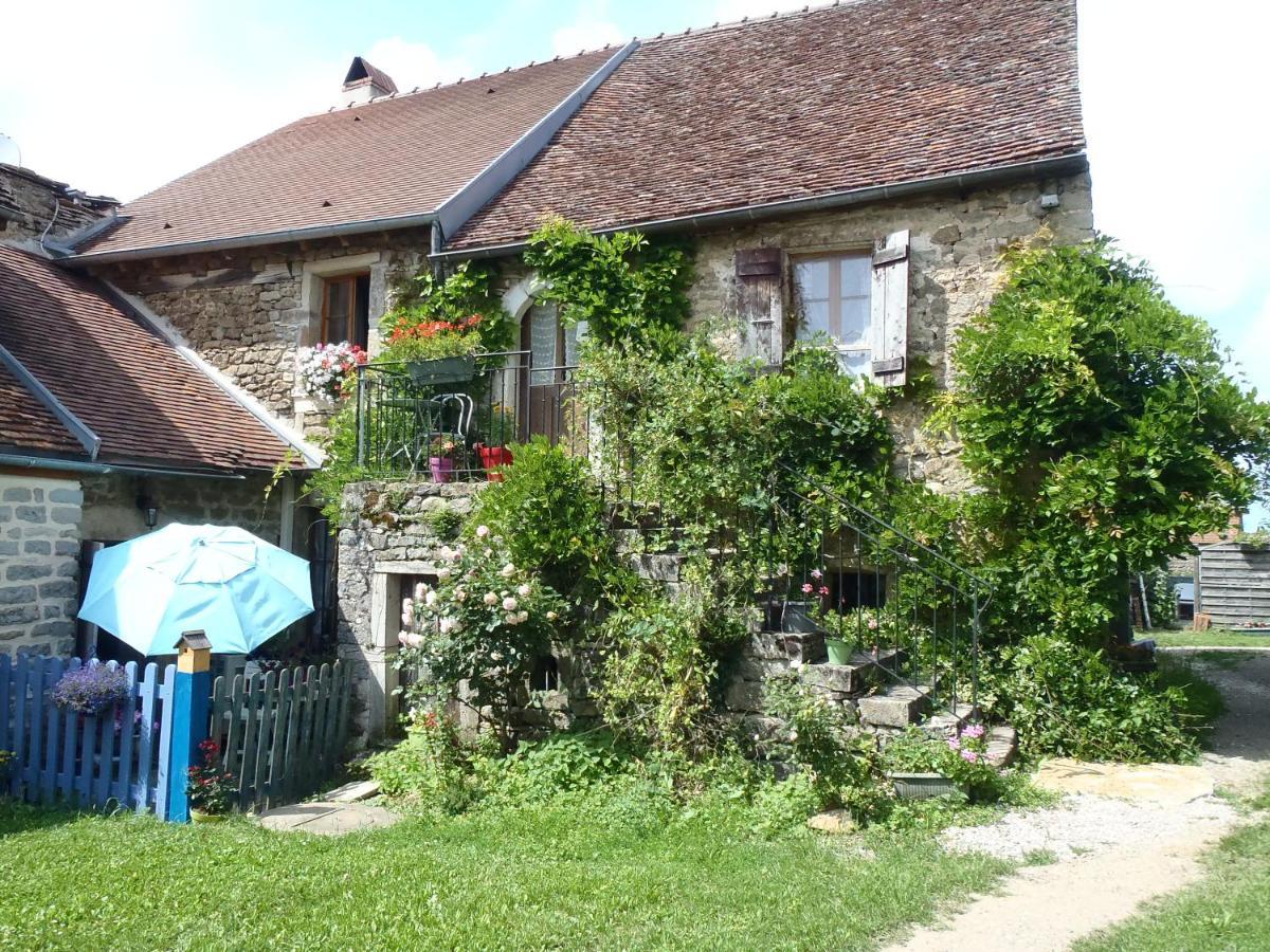 La Maison Du Gue Ecutigny Exterior foto